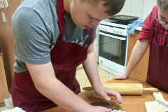 received_253870981042060_Easy-Resize.com_