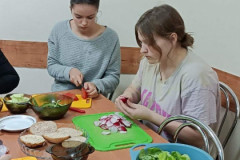 received_543237693877346_copy_600x1334_1