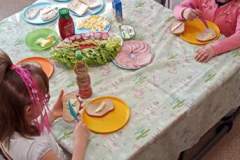 received_373934947227052